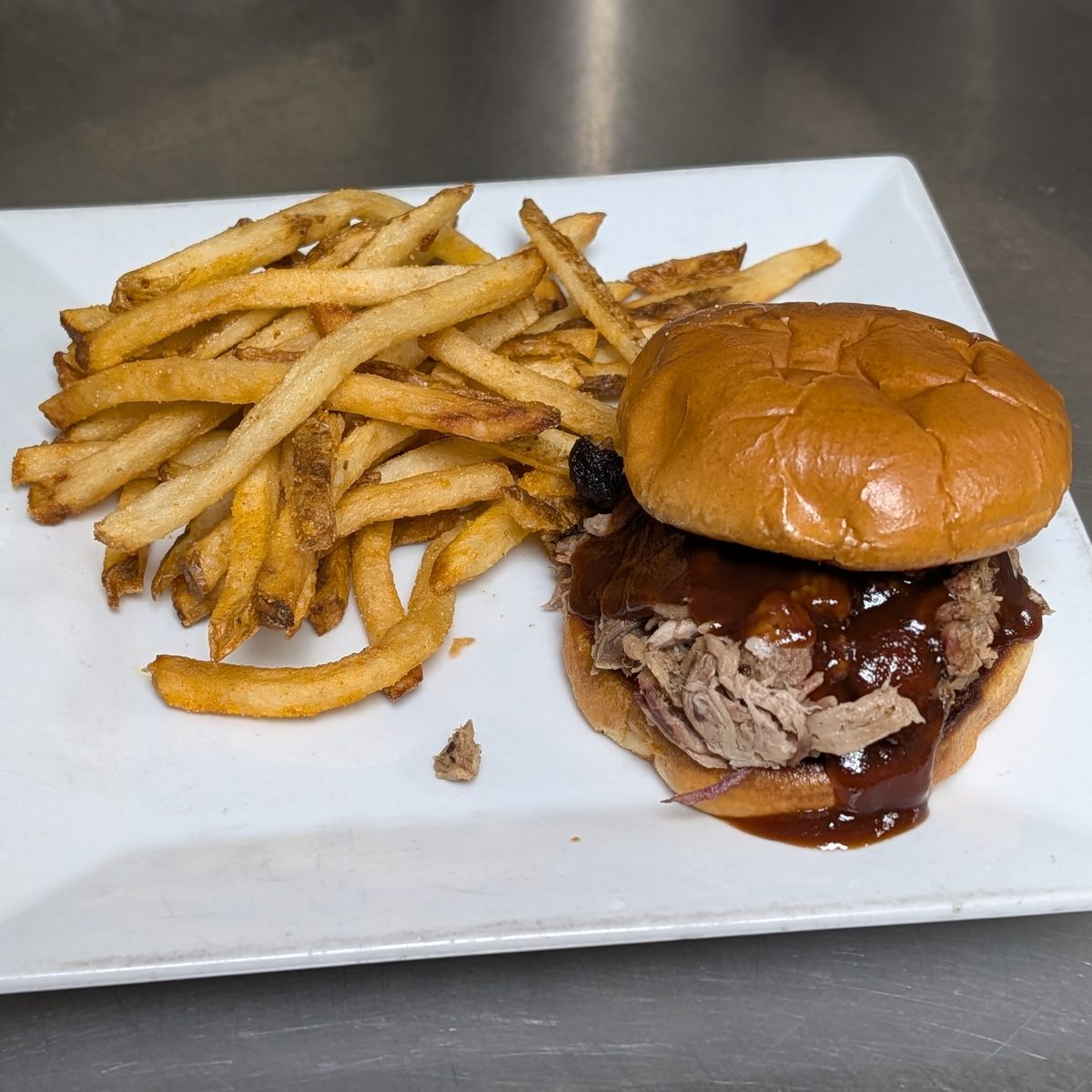 Pulled pork sandwich